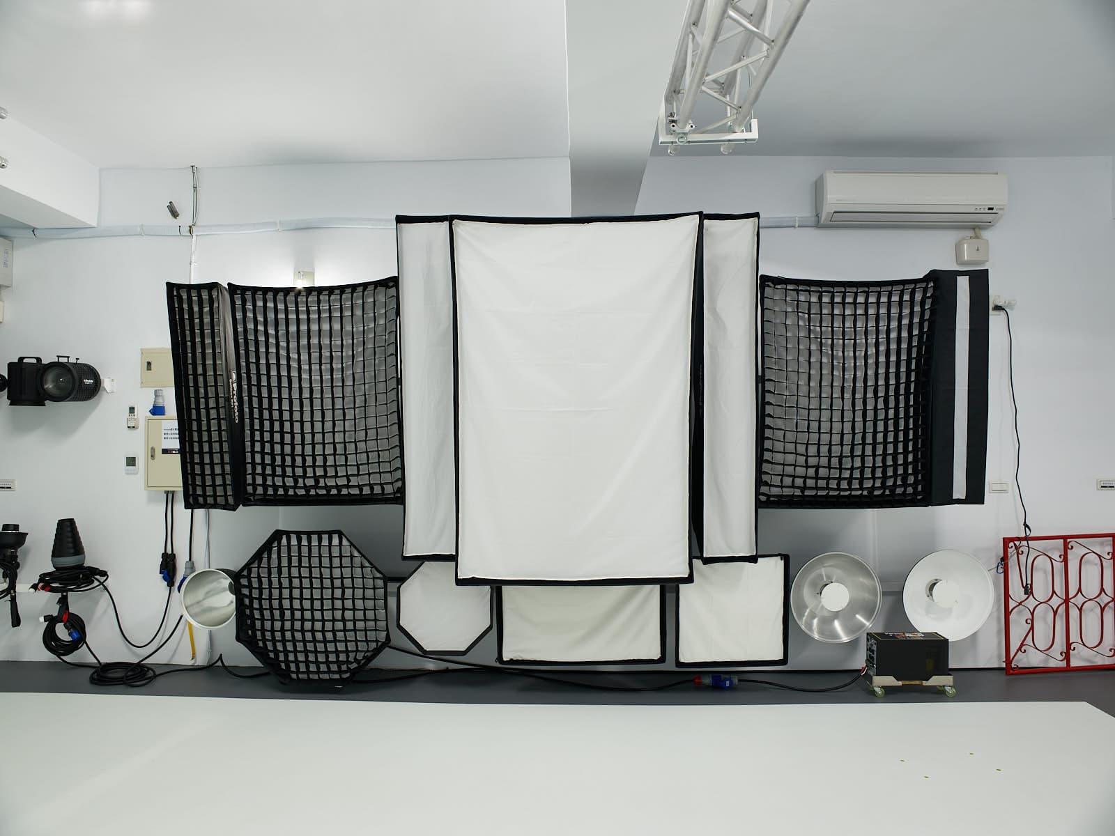 楓籟艋舺Person Studio Monga