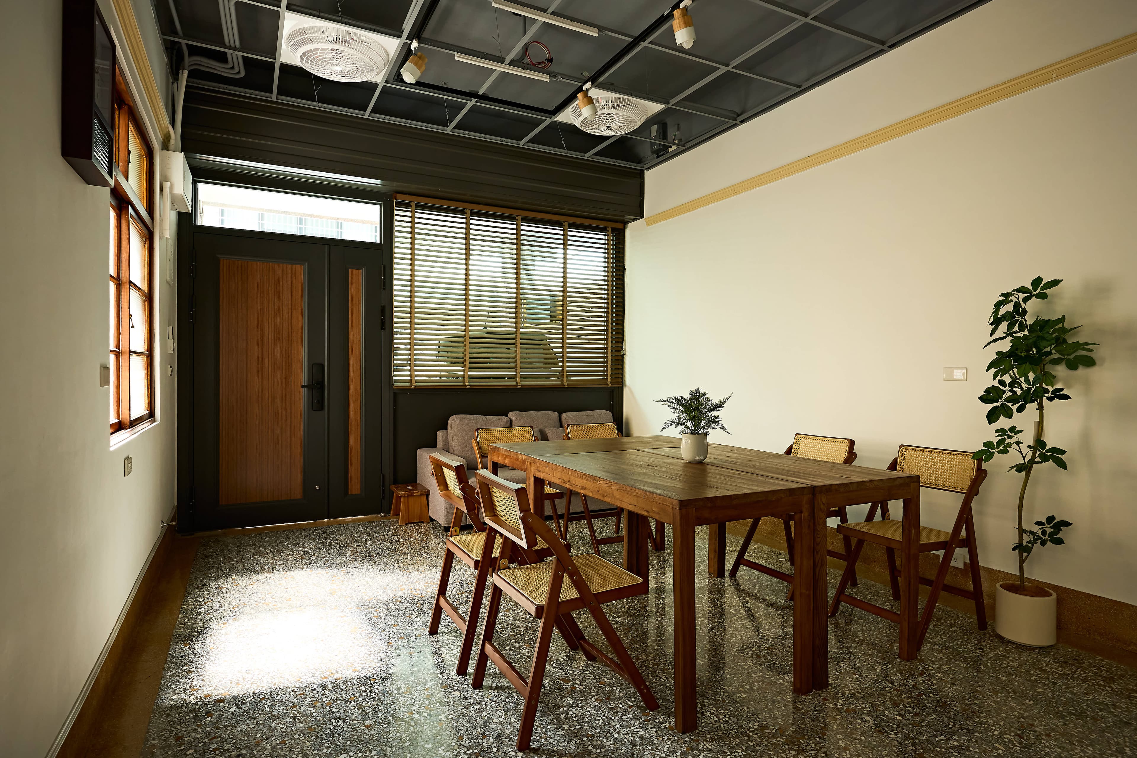 新高共享空間 cover