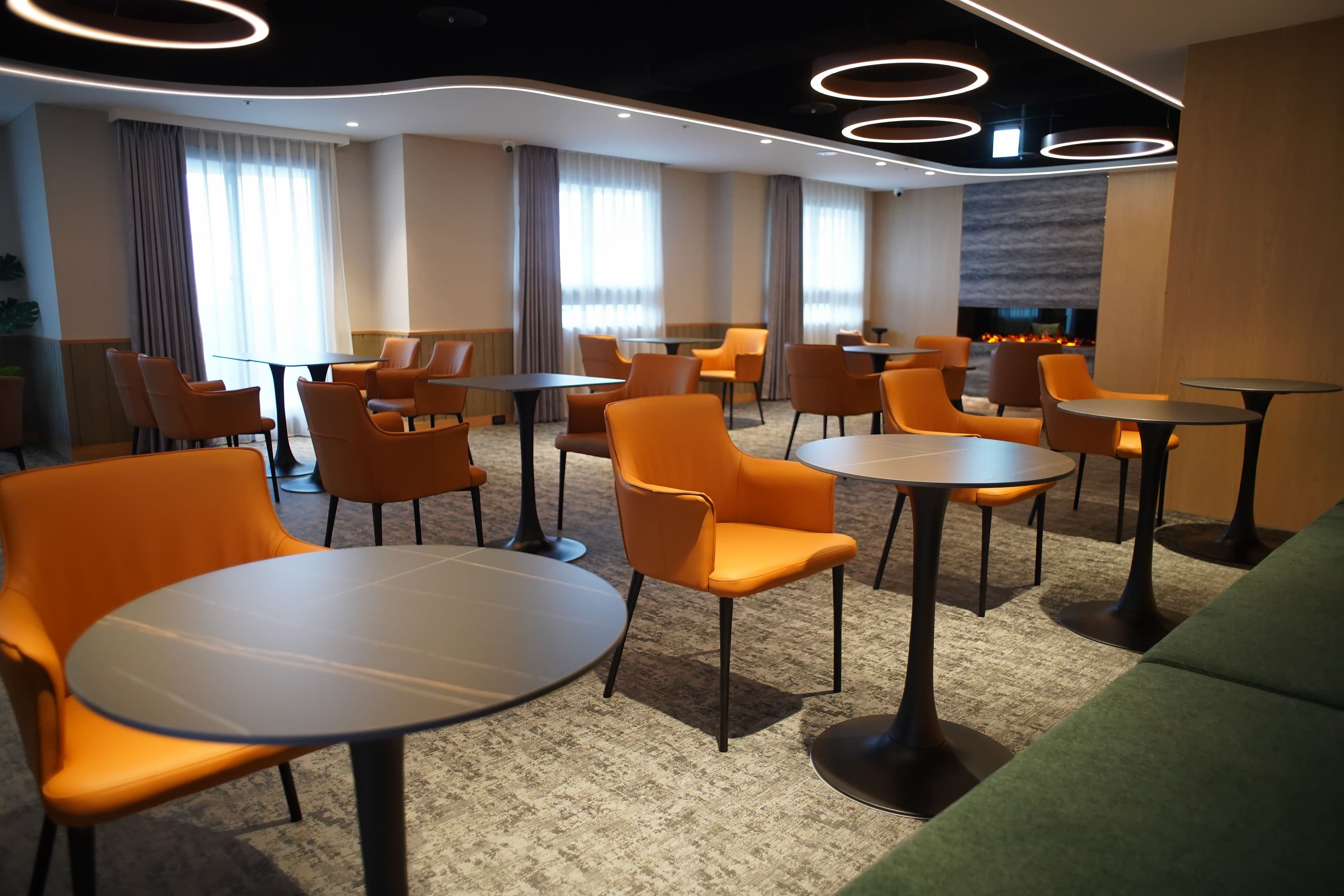 THE PEAK 多元商務空間 1