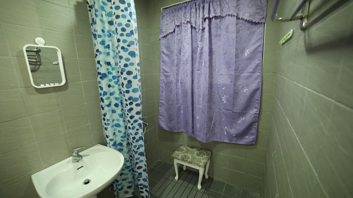 橙穎傳播/ 白色無縫牆、虛擬綠棚 4