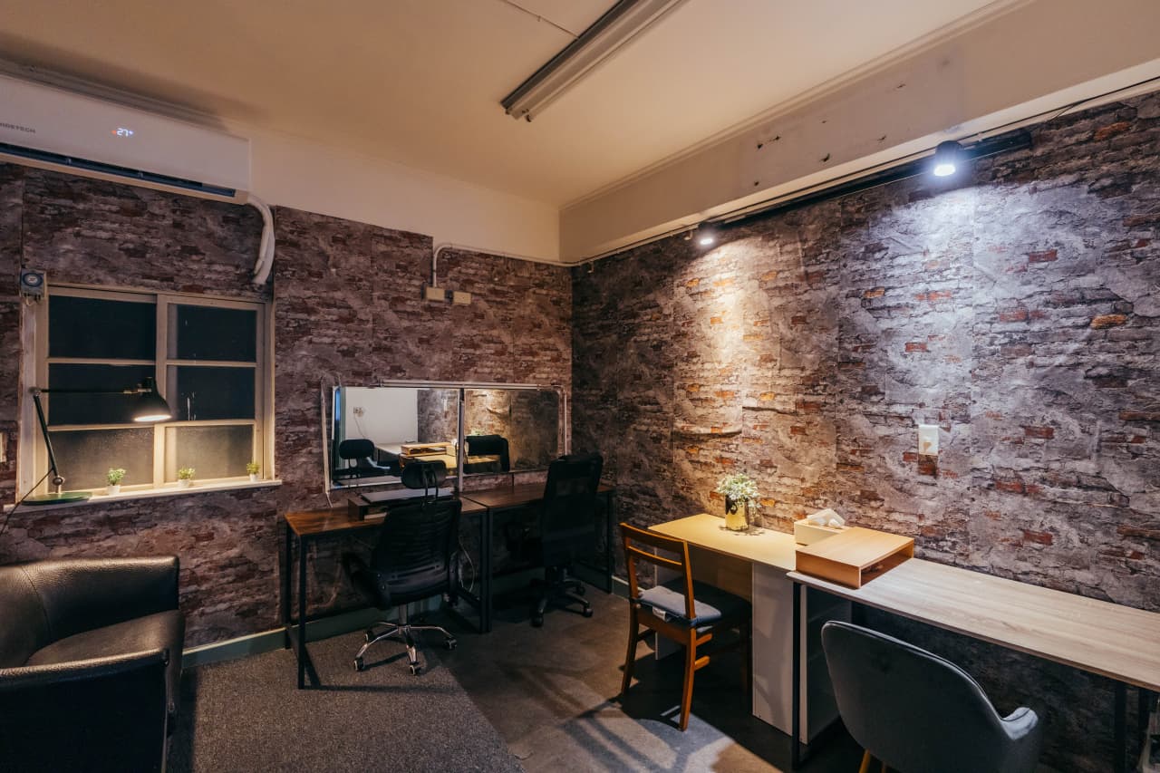 老樹屋小型素色背景棚 DivineApt 4