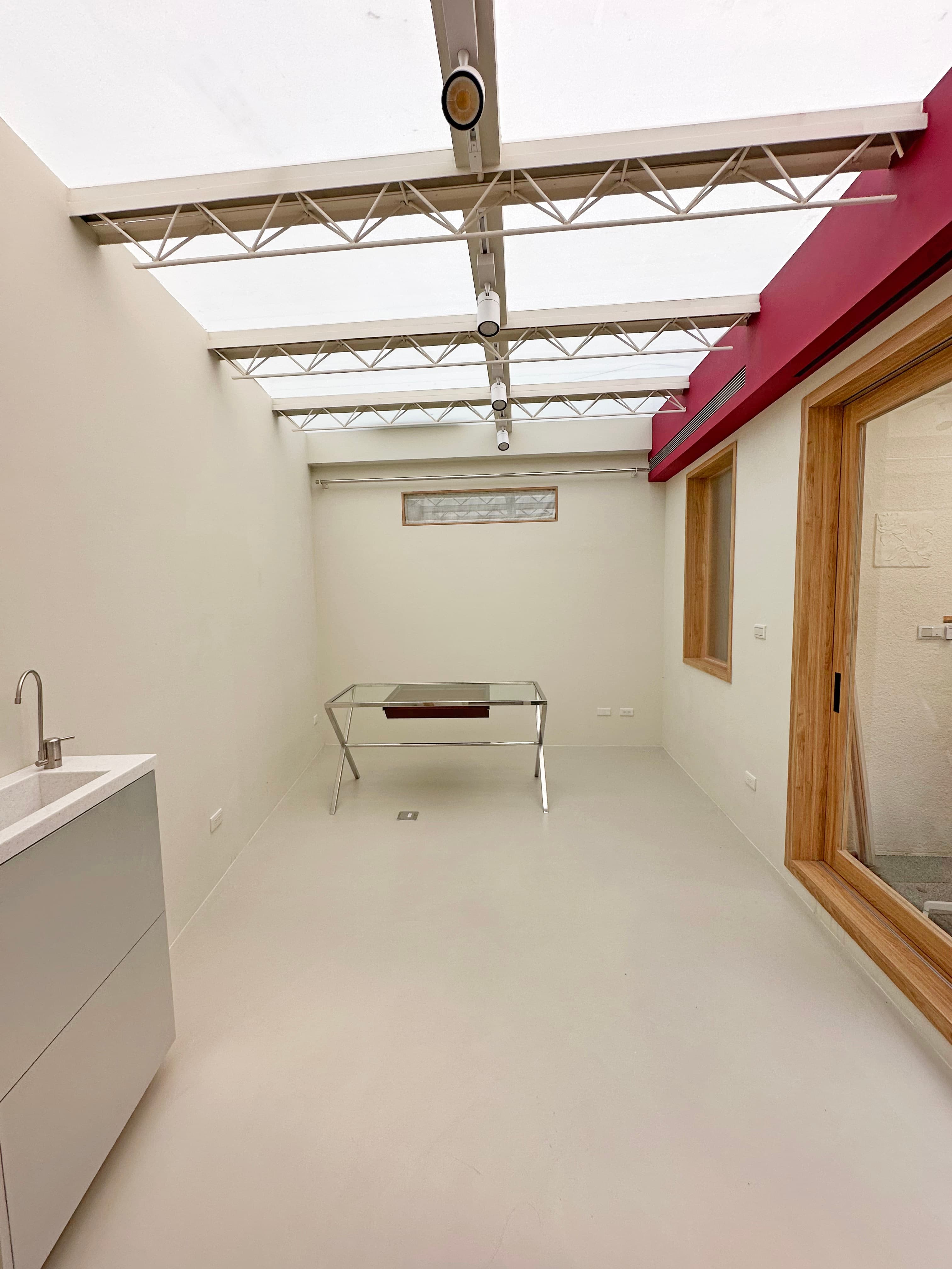 ENFIN LAB自然光攝影棚 cover