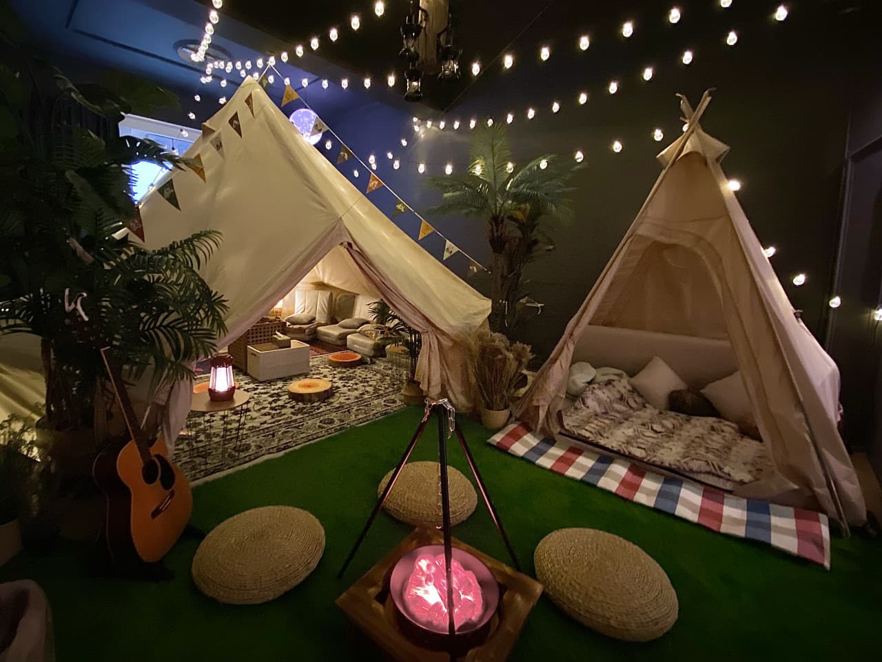 📢  平日 9hr $3000｜台北車站｜居家風家景棚｜室內露營 cover