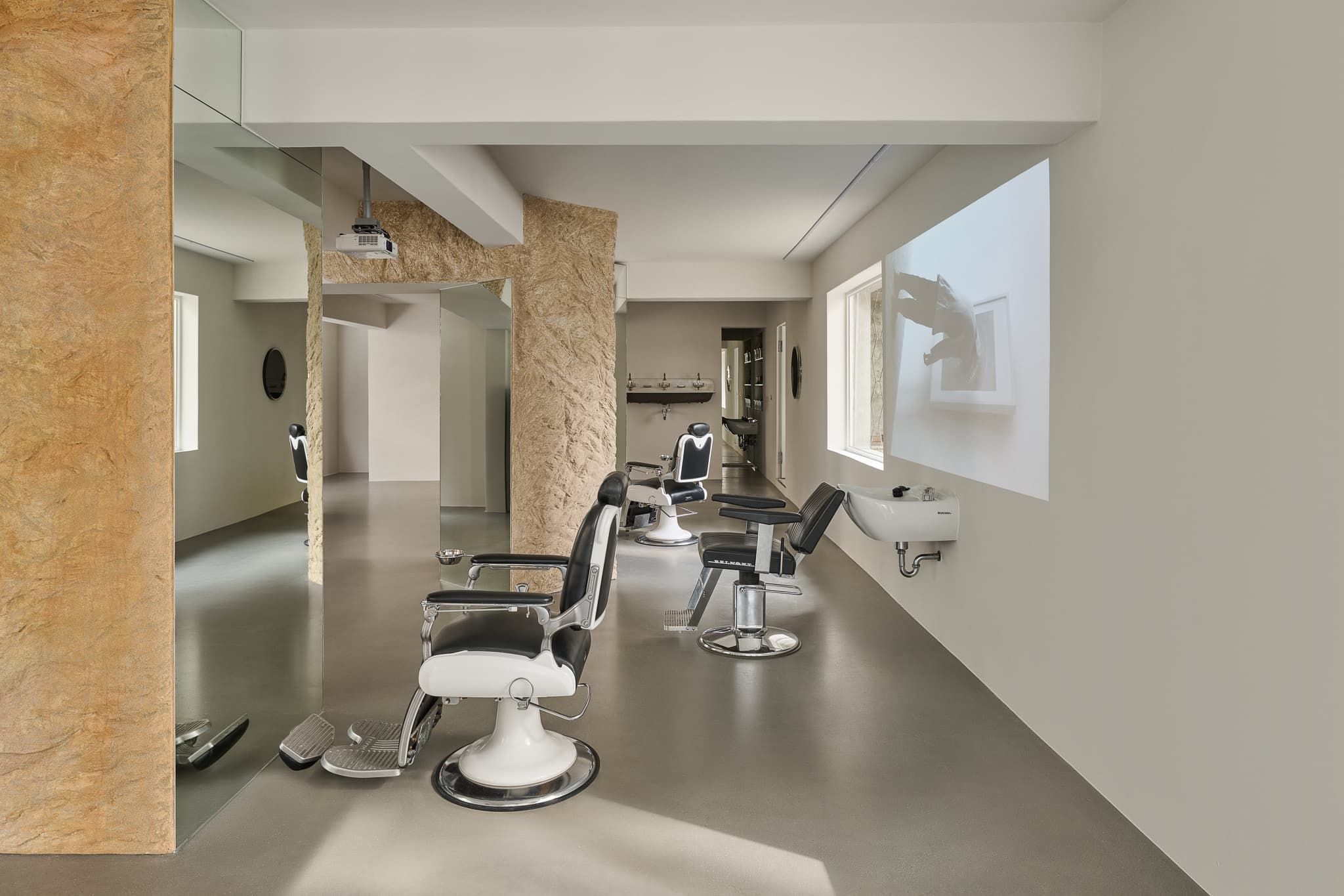 SCULPTOR BARBER cover