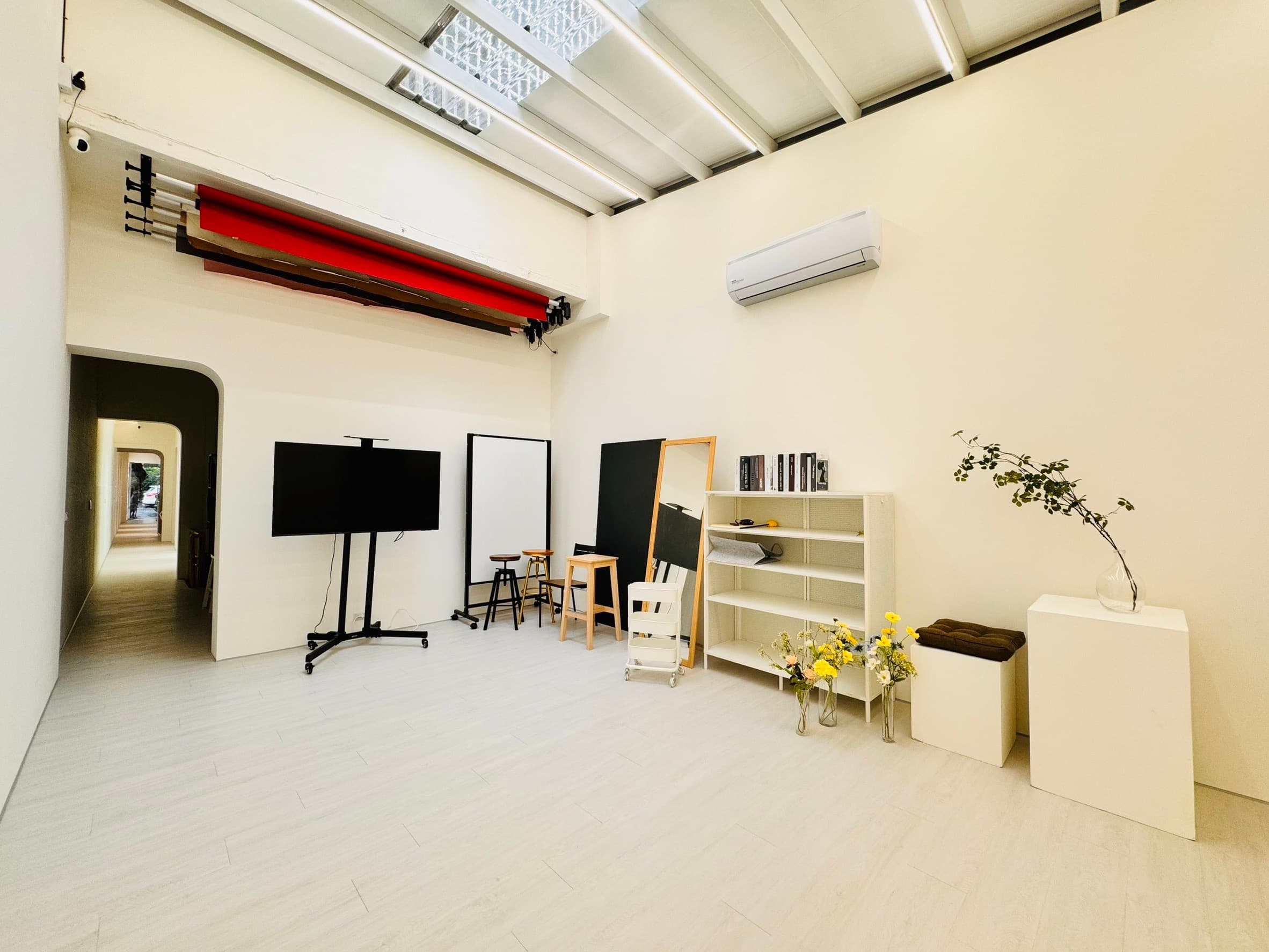 X-face/場地出租/抓週場地/素背景/無縫牆/教學講座場地使用/形象拍攝