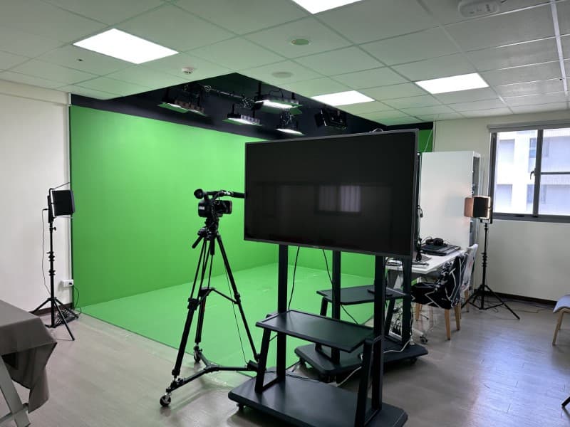 林口新創AI媒體學院攝影棚 1