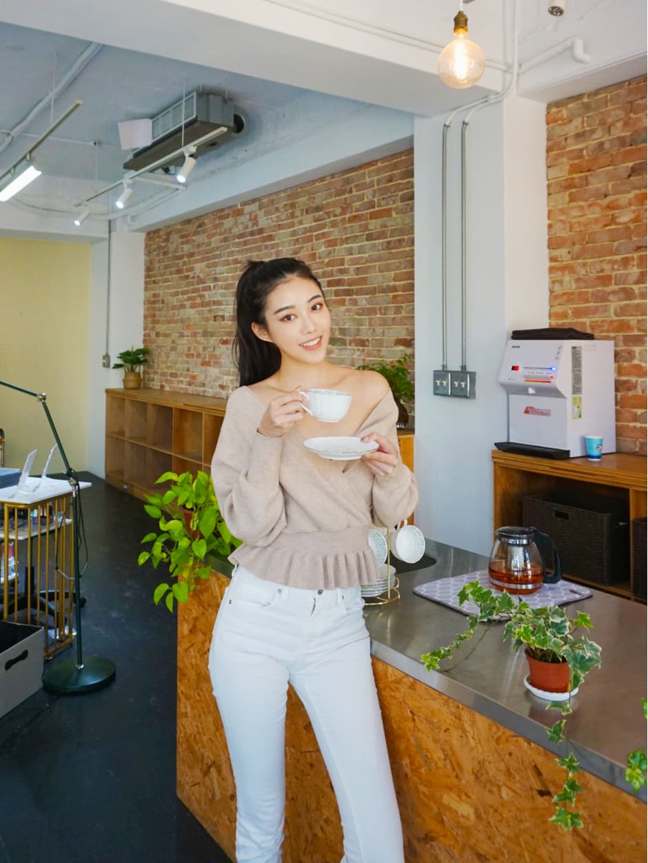 【勤美誠品全新美感裝潢】時租日租分租美甲美睫網拍直播主 cover