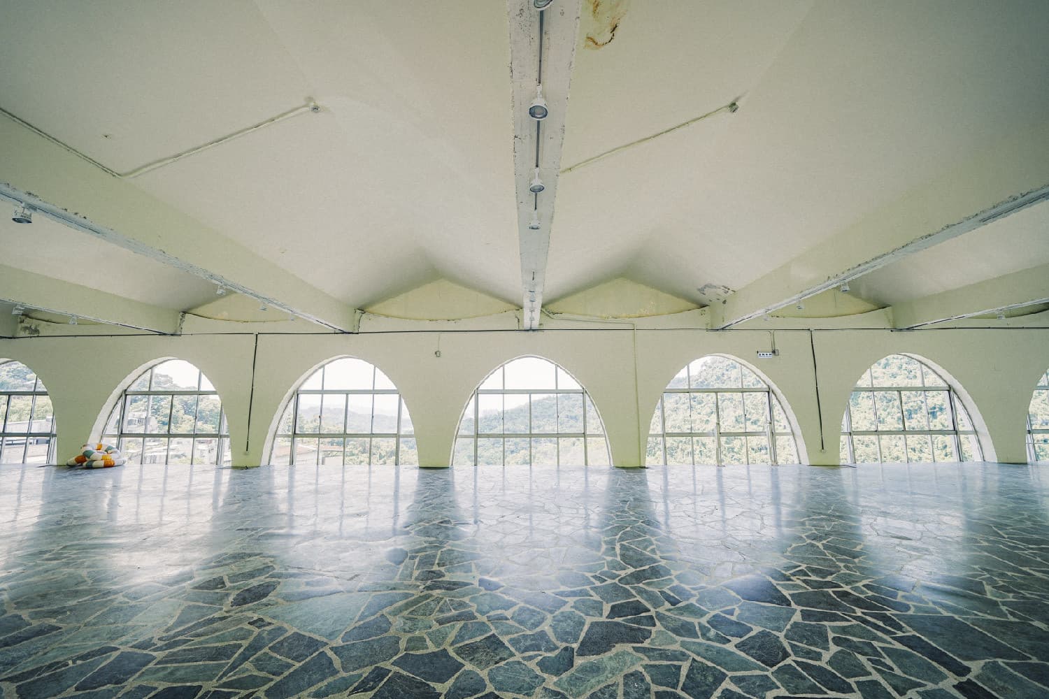 BellyFlopp Cafe 多功能空間 cover