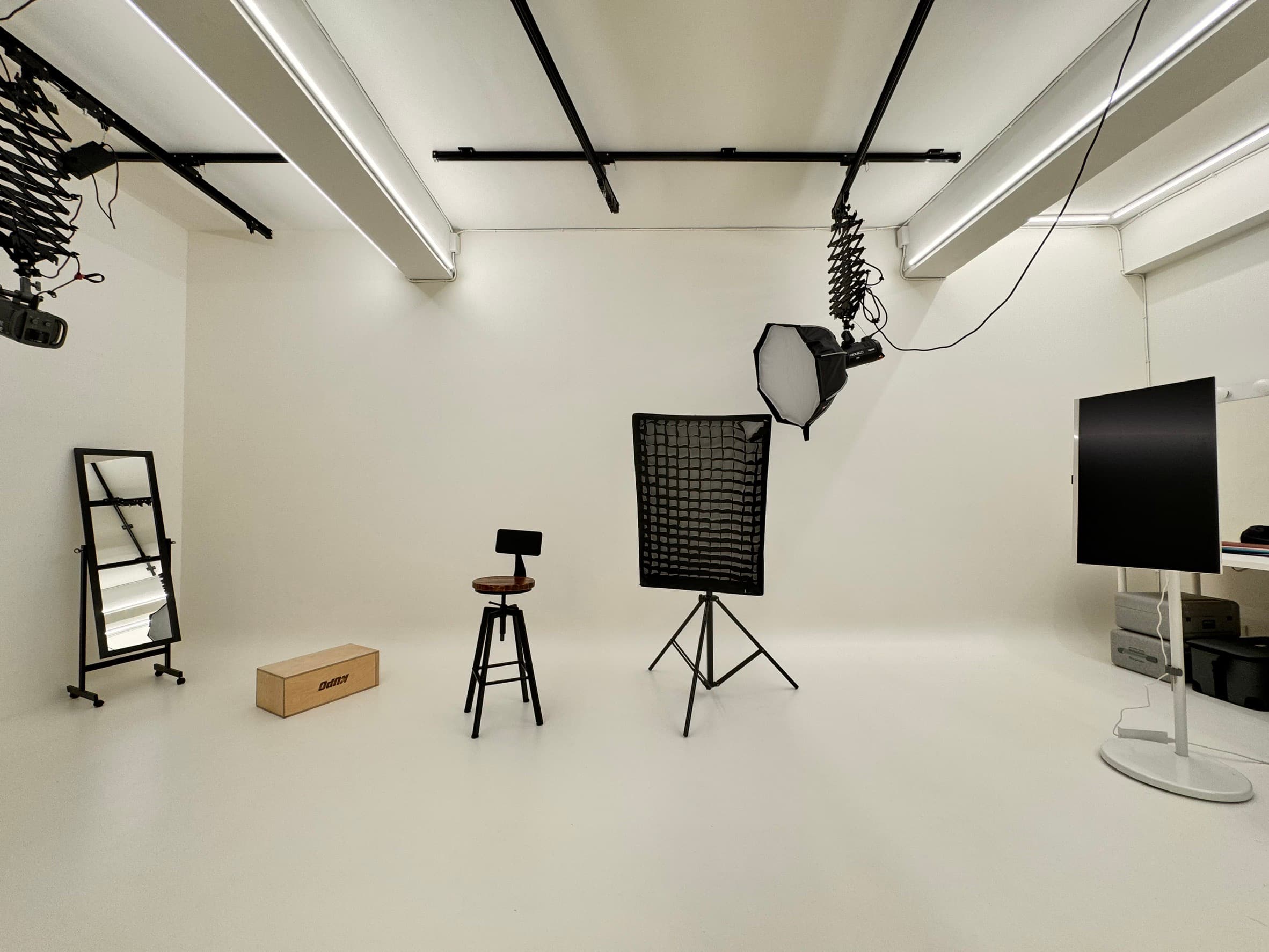 X-face/場地出租/抓週場地/素背景/無縫牆/教學講座場地使用/形象拍攝 1