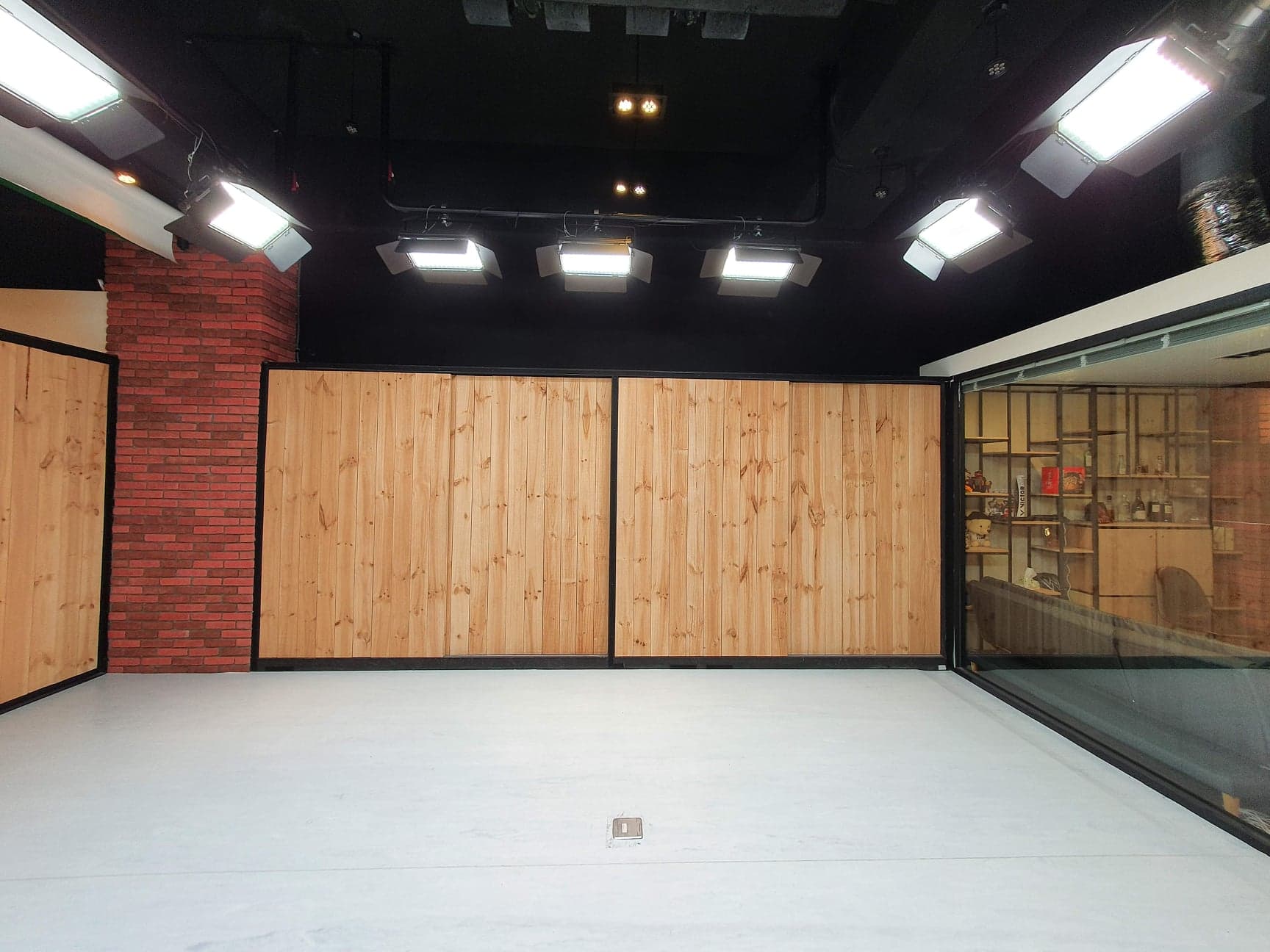 AMM亞洲心動娛樂(台灣) cover