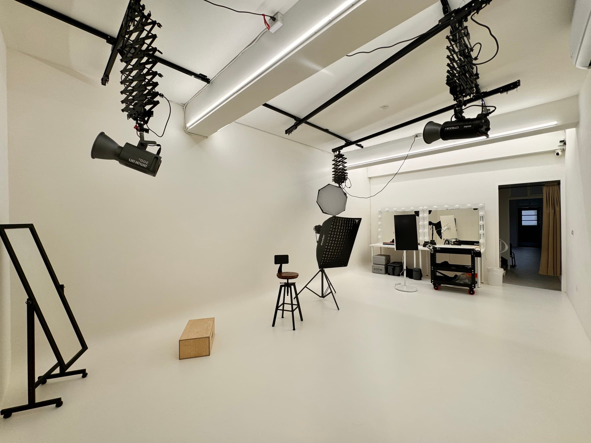 X-face/場地出租/抓週場地/素背景/無縫牆/教學講座場地使用/形象拍攝 2